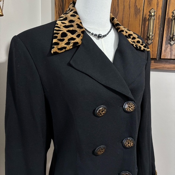 80s Vintage Black Velvet Leopard Print Trim Suit Blazer Jacket Size 12 Buttons - Picture 3 of 9